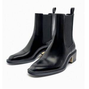 Zara Metal Block Heel Chelsea Boots.